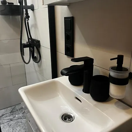Cozy Charming Spot - Superb Location *